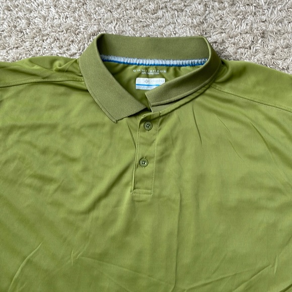 EUC Men’s Green Omni-Shade Columbia Short Sleeve  Polo Size XXL - Picture 2 of 8